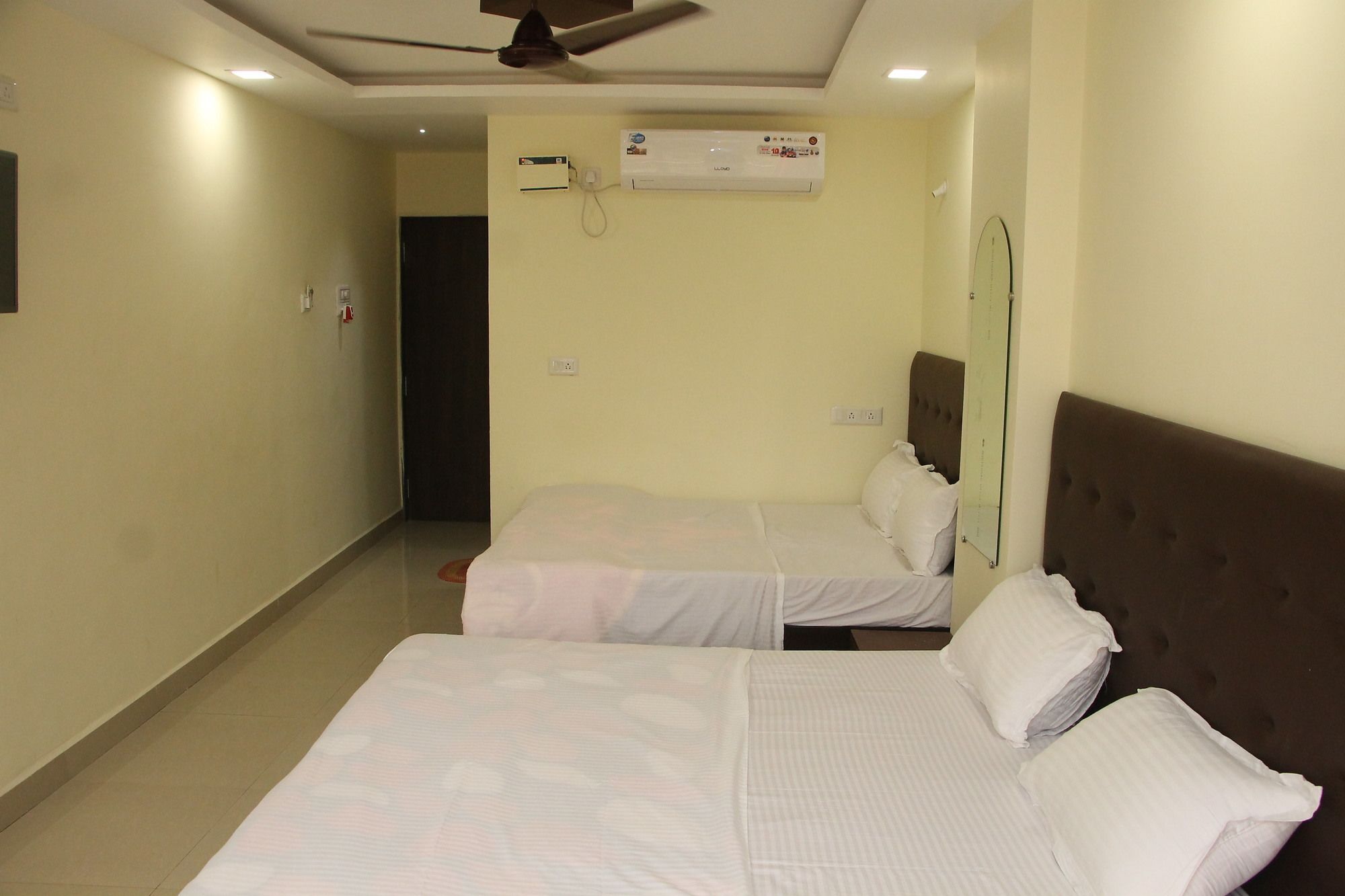 Swaraj The Goan Dream Hotel Calangute Exterior foto